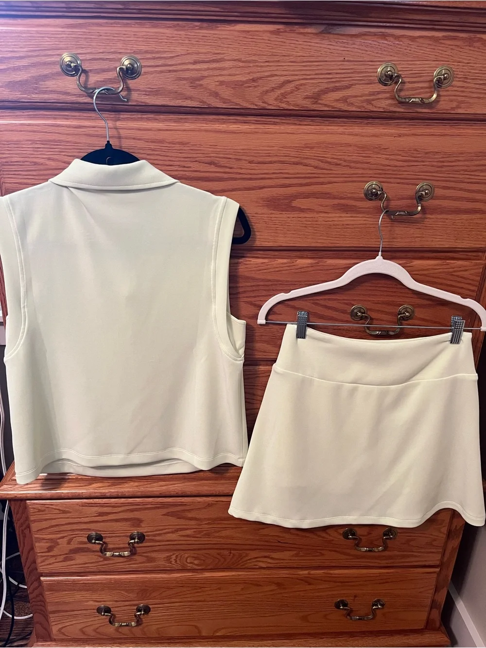 Skies Are Blue Skort set. Size Small